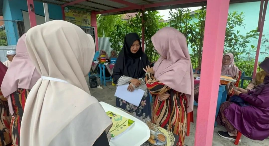 Tim Dinkes Inhil Gelar Penilaian Kader Posyandu Berprestasi di Posyandu Cermai