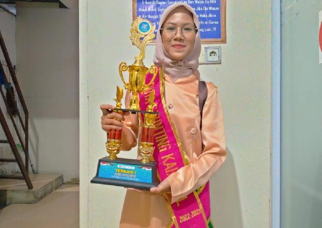Titania Melani Putri Siswi SMA N 1 Kateman Terpilih Jadi Terbaik 1 Duta Stunting Inhil
