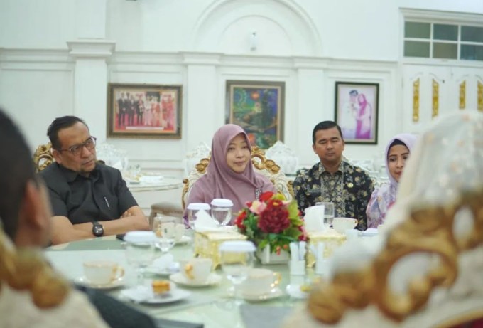 Komisi V DPRD Riau Hadiri Coffe Morning Bersama Gubri Syamsuar
