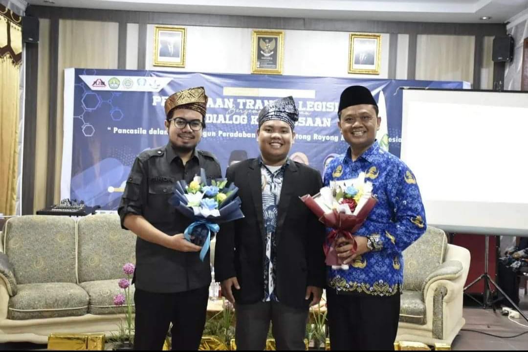 Diundang Khusus, Pimpinan DPRD Kota Pekanbaru Sampaikan Materi Dialog Kebangsaan yang Digelar DPM UNRI