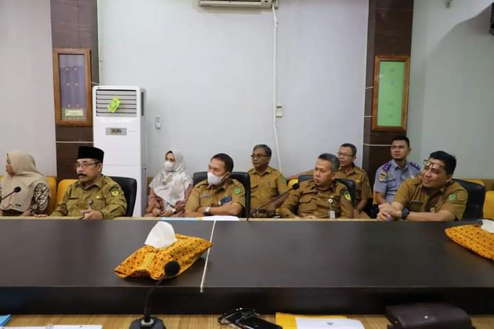 Bupati HM Wardan Pimpin Rapat Inhil Menuju Universal Health Coverage Bersama Dinkes dan OPD Terkait