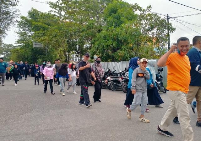 Dinas Kesehatan Inhil Gelar Jalan Santai