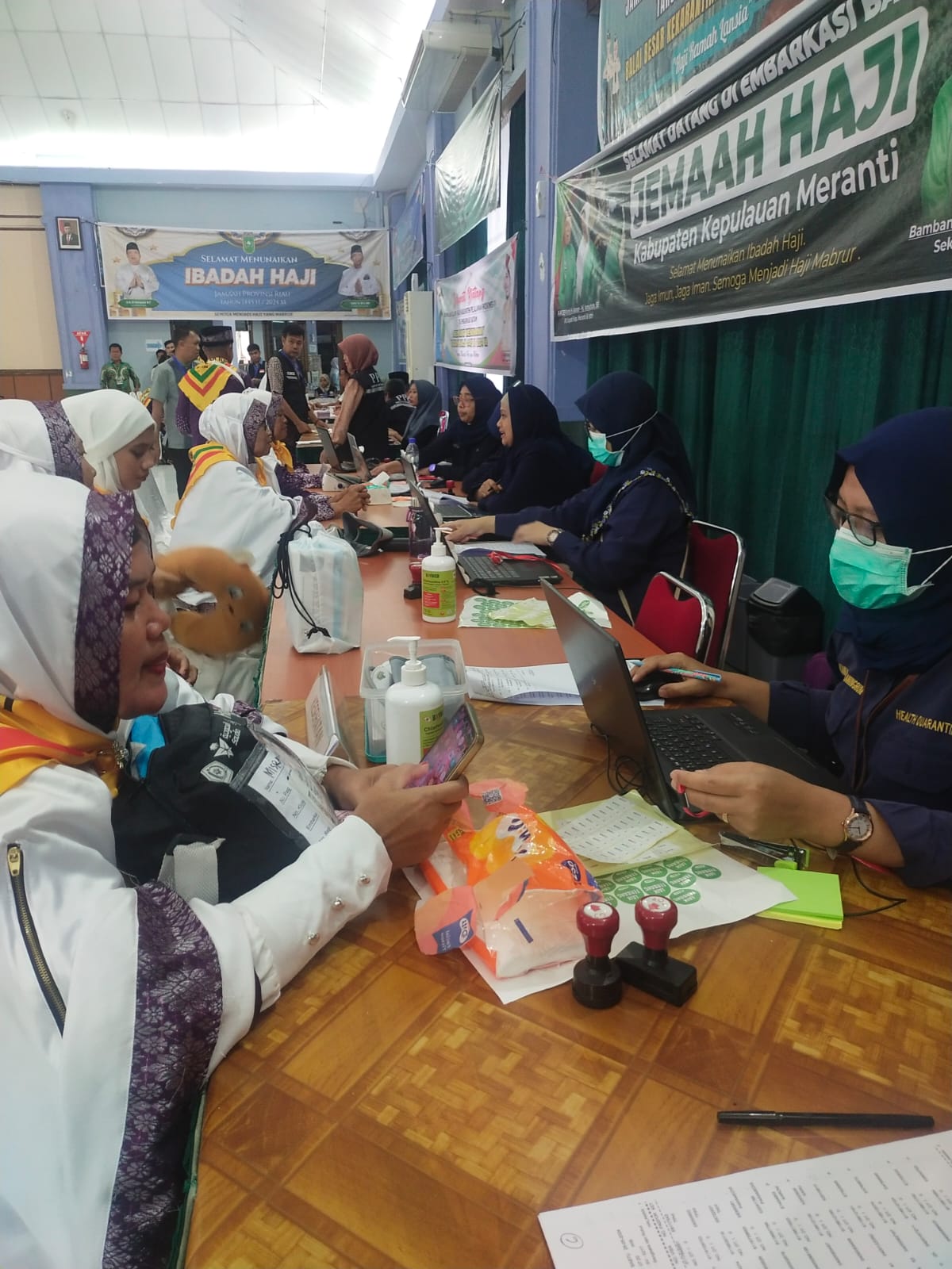 Dinas Kesehatan Bengkalis Mendampinggi Pengantaran JCH Menuju Embarkasi Haji Batam